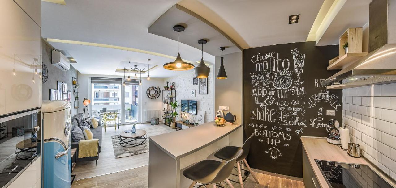 Corvin Interior Design Apartment+free Garage Apartman Budapest